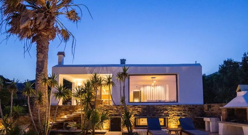 Unforgettable Tinos beach houses complex - Image 1
