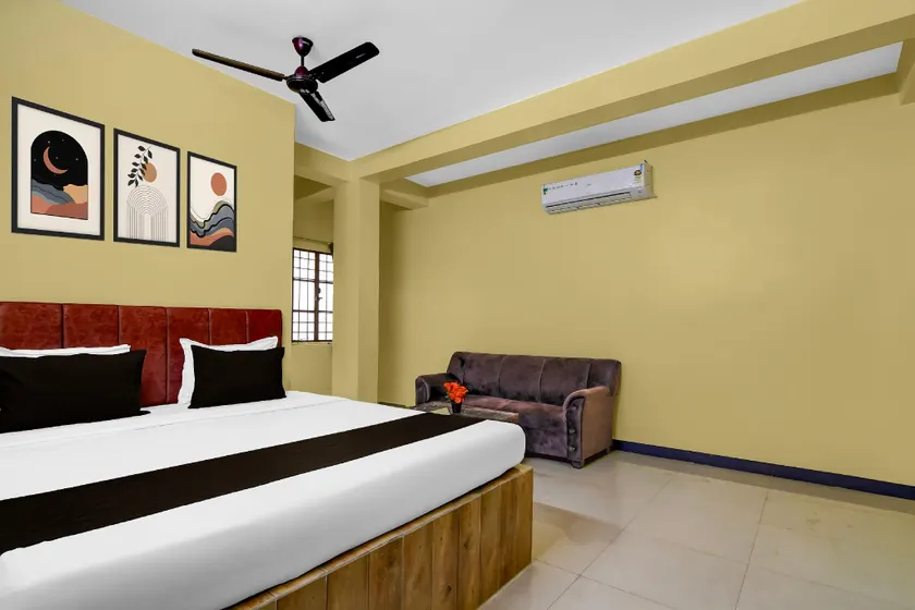 Super Hotel O J J Lodge - Image 1