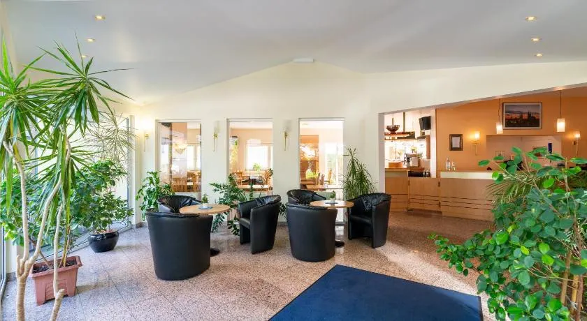 Airport Business Hotel Köln - Image 1