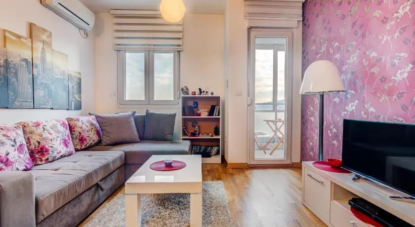 Eureka Apartment - Image 1