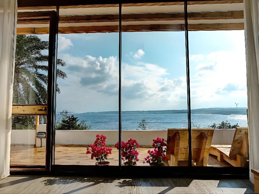 Beach House - Image 1