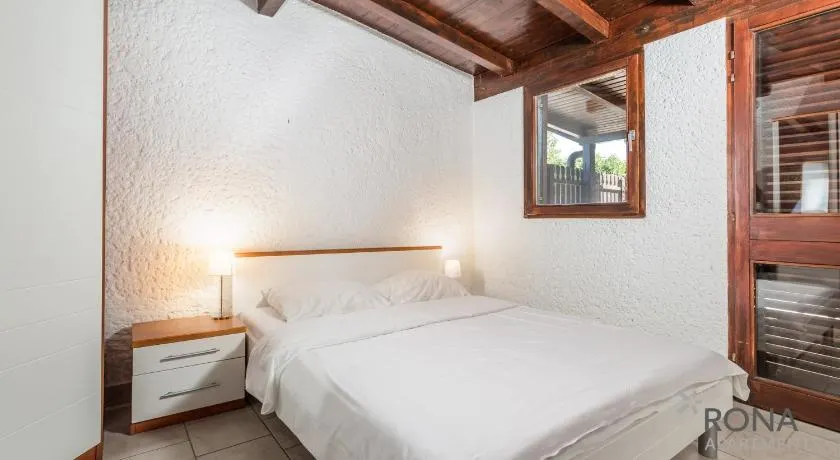Rona Holiday Home Ana - Image 1