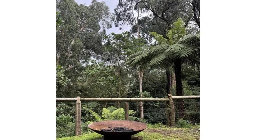Warburton Bushland Retreat - Image 1