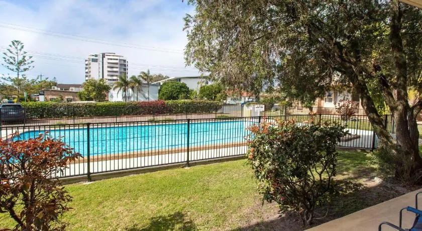 Forster Holiday Lodge 09 - Image 1