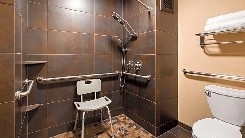 Best Western Plus Superior Inn - Image 1