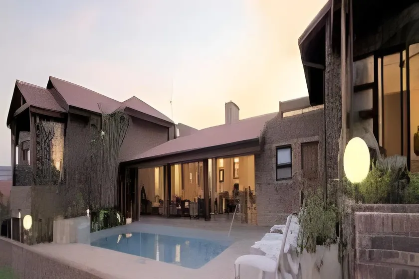 Schneiders Boutique Hotel - Image 1