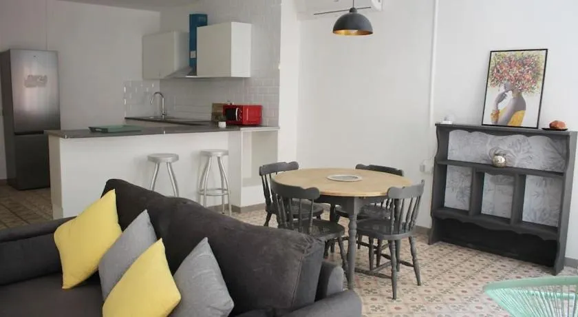 El Terrer 1834 Apartament - Image 1