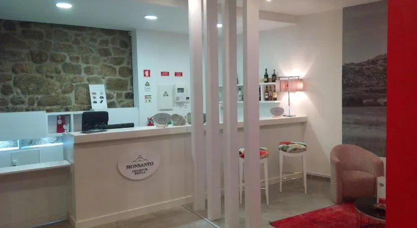 Monsanto GeoHotel Escola - Image 1