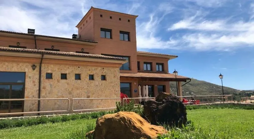 Hotel Villa de Estercuel - Image 1