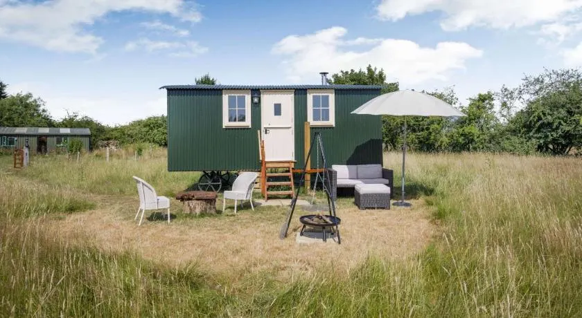 Littlestock Shepherds Hut - Image 1