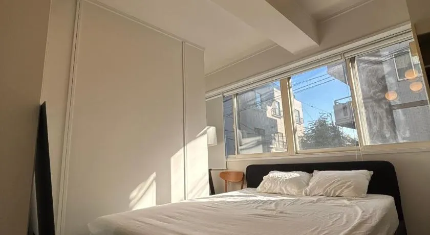 Kuro House - In the middle of Hiro, Omotesando, Roppongi - Image 1