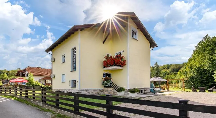 Selak Apartments - Image 1