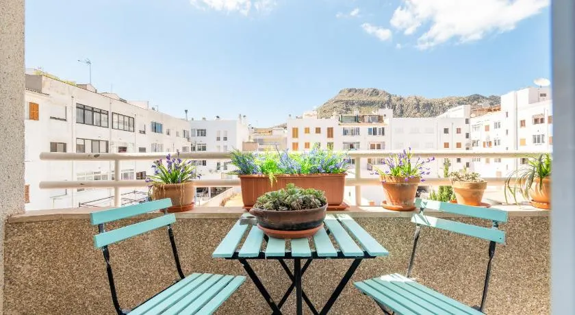 Apartamento 'Taiko' em Puerto Pollensa com terraço privado, varanda e Wi-Fi - Image 1