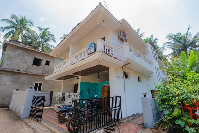 White Minor, Goa - Image 1