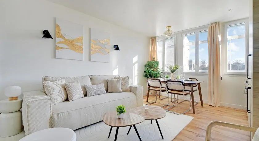 Pick A Flat's Apartments in Daumesnil - Avenue du General Bizot - Image 1