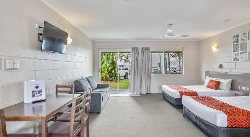 Sarina Beach Motel - Image 1