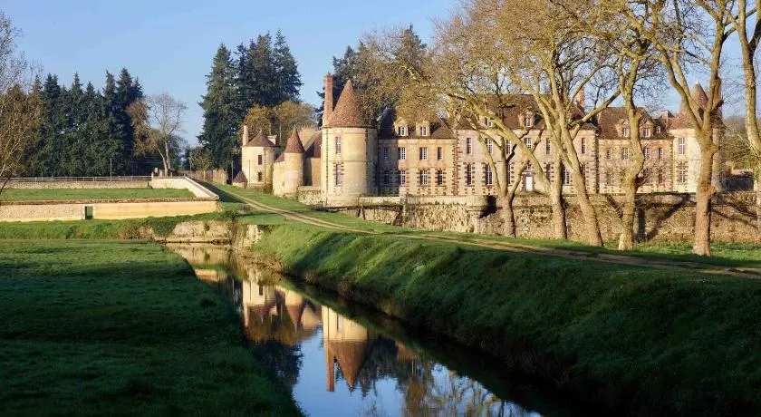 Château de La Rivière - Image 1
