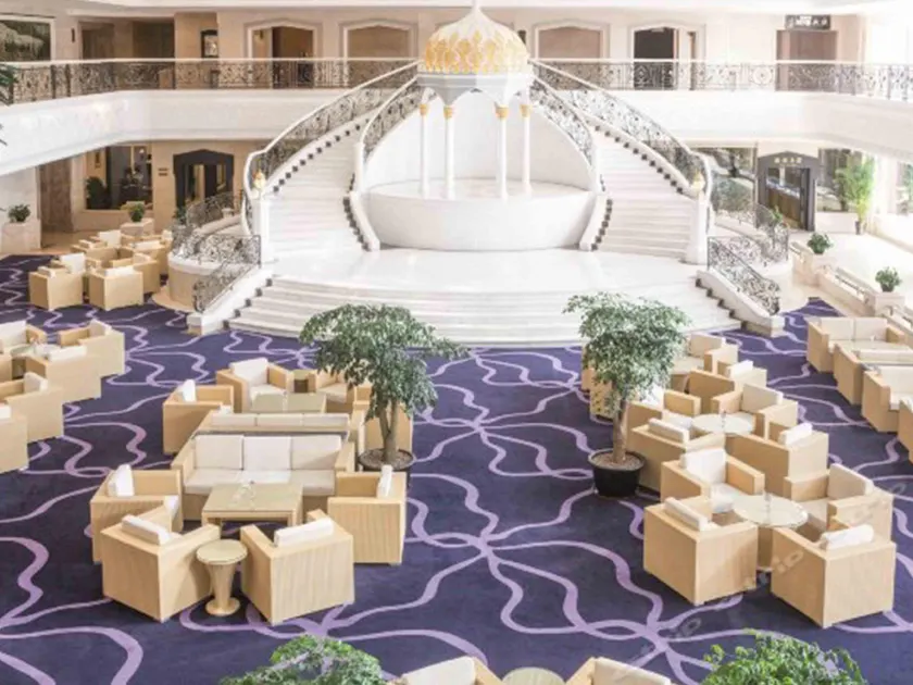 Grand Mercure Urumqi Hualing Hotel - Image 1