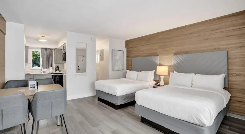 Coastal Two Double Suite with Kitchenette near the Beach - Image 1