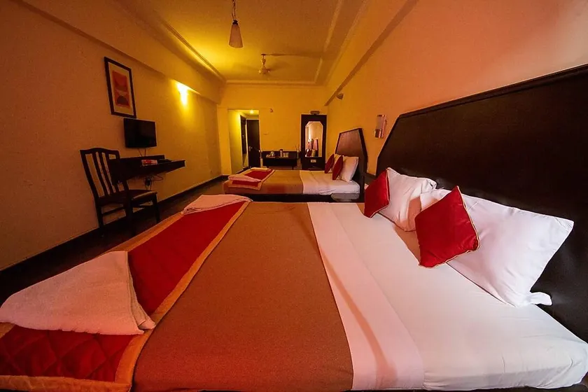 Hotel Samrat Residency - Image 1