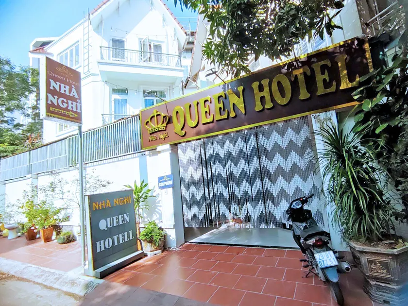 Queen Hotel Mo Lao - Image 1