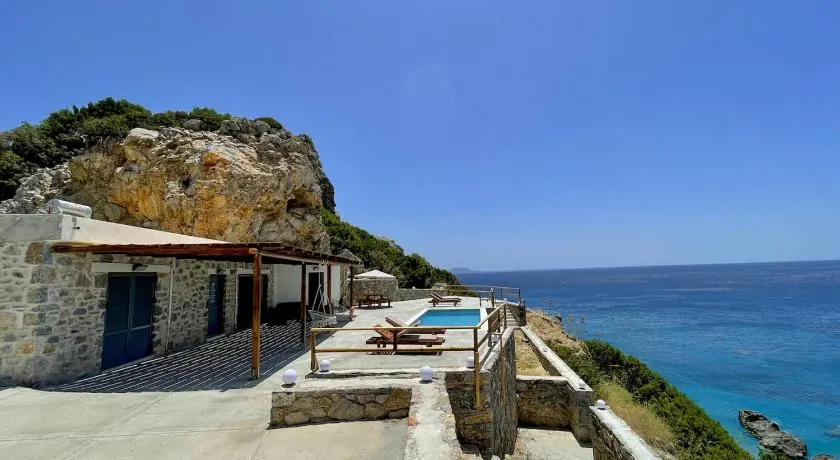 Ocean Bliss Villa, By Hellocrete - Image 1
