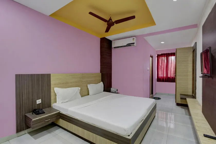Hotel O Ss Park - Image 1