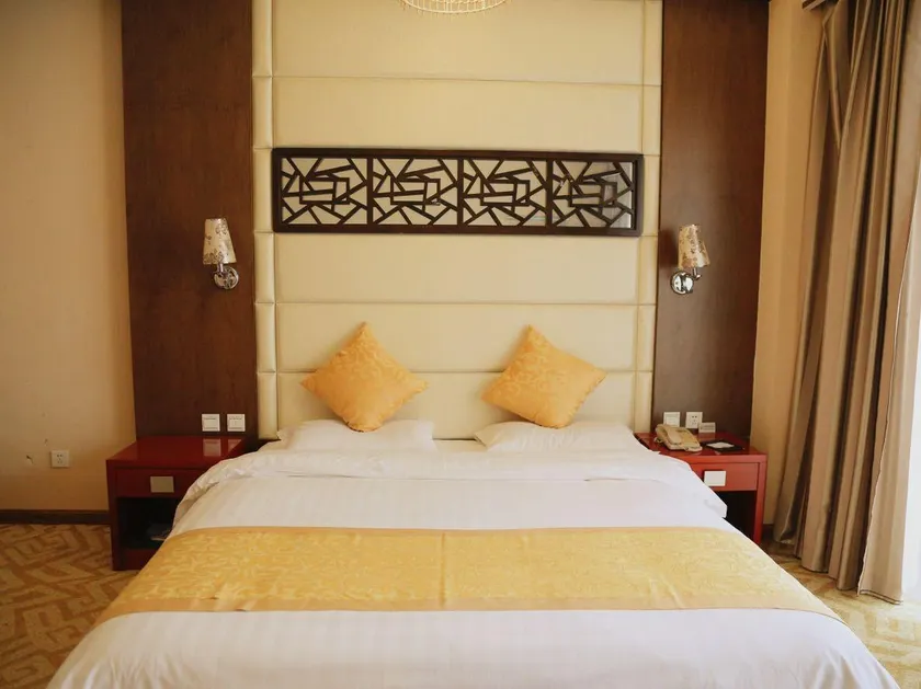Tianyue Huadu Business Hotel - Image 1