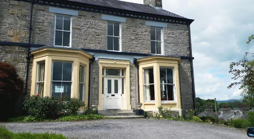 Huge Double Room In Victorian House - Image 1