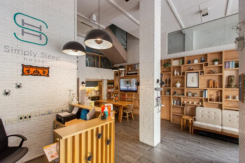 Simply Sleep Hostel - Image 1