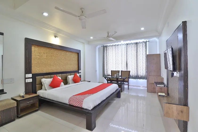 OYO 35376 Hotel Gangotri - Image 1