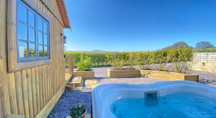 Sunset Cabin - Image 1