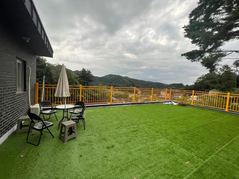 Seohuri Pension—양평 독채 펜션- 50명 노래방,바베큐,15대주차,반려동물 - Image 1