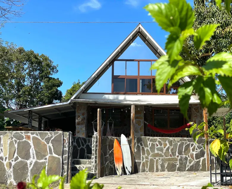 La Chamba Surf House - Image 1