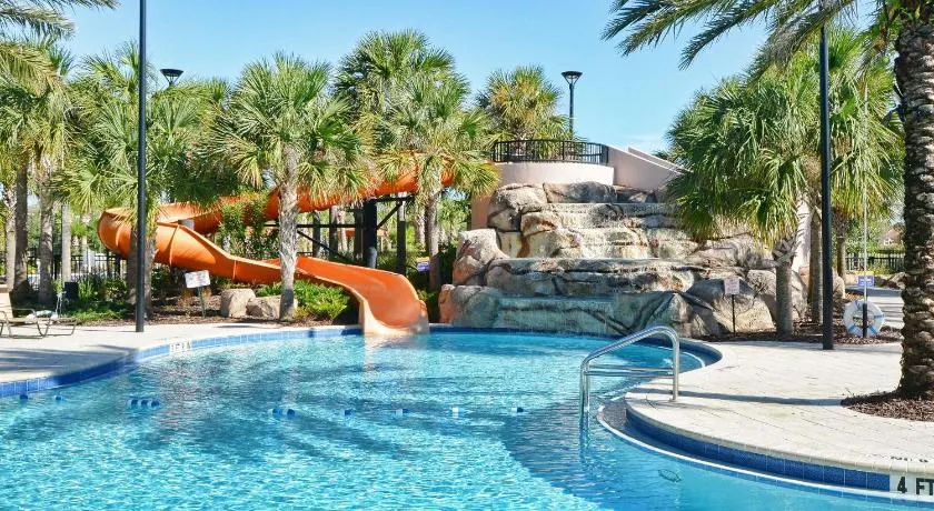 COMMUNAUTÉ GATED RESORT, SALLE DE JEUX, BBQ, WIFI GRATUIT, 2 MAÎTRES SUITES !!! - Image 1