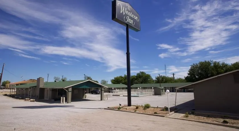 Western Inn - Image 1
