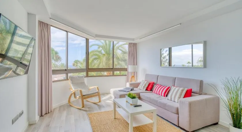 Appartement avec jardin et piscine - Image 1