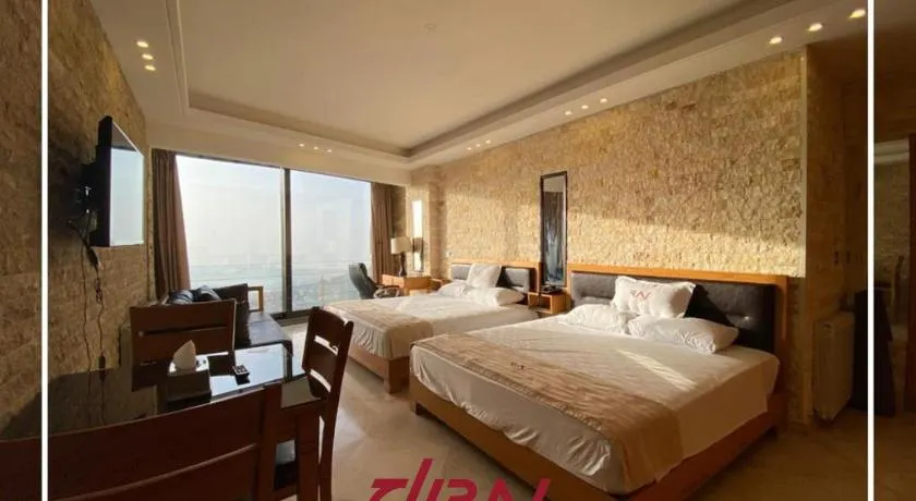 Raj Hotel - Image 1