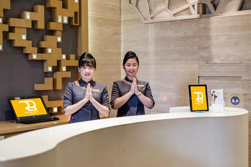 Royal Bay Hotel Makassar - Image 1