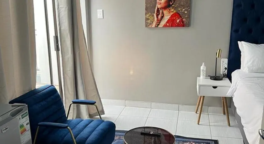 WILLOW GUEST HOUSE - Image 1
