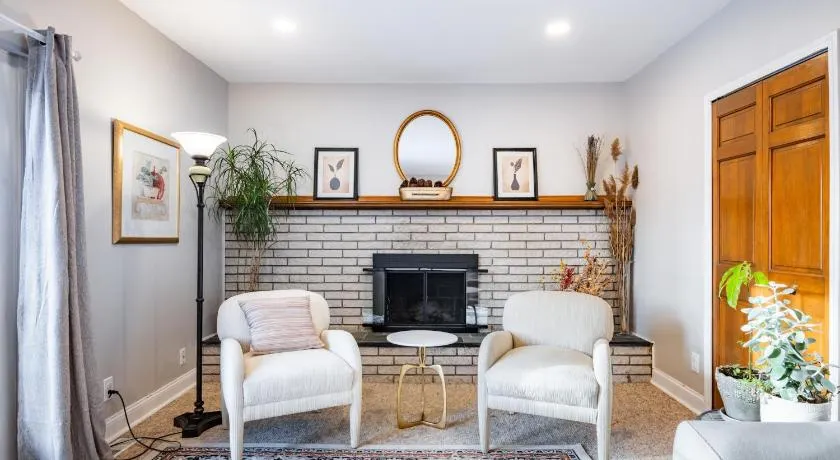 Charming Ann Arbor Home, Near Parks & Shops - Image 1