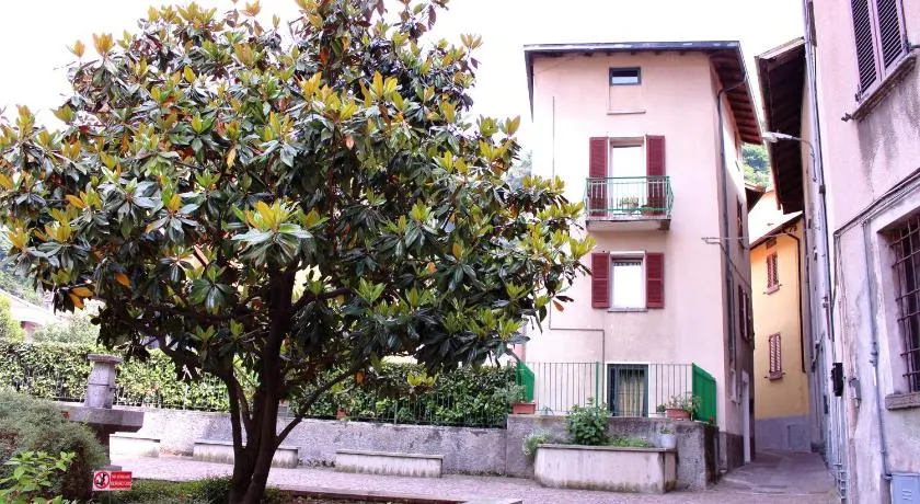 LA MAGNOLIA Guests House - Image 1