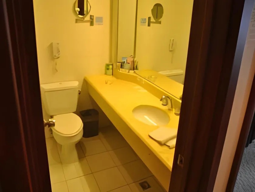 Celebrity Hotel Changchun - Image 1