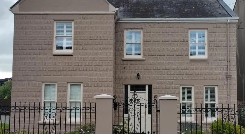 Glenart House - Image 1