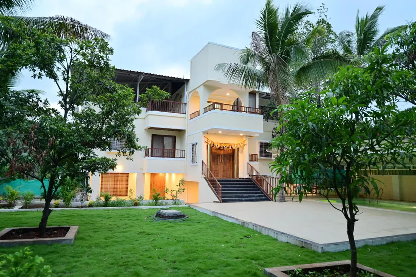 Solitude Villa - Image 1