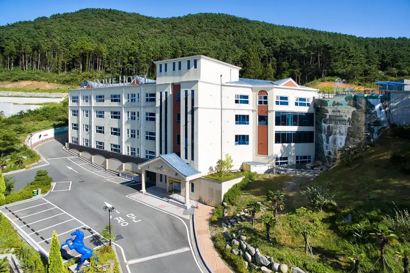Dome Hotel Geoje - Image 1