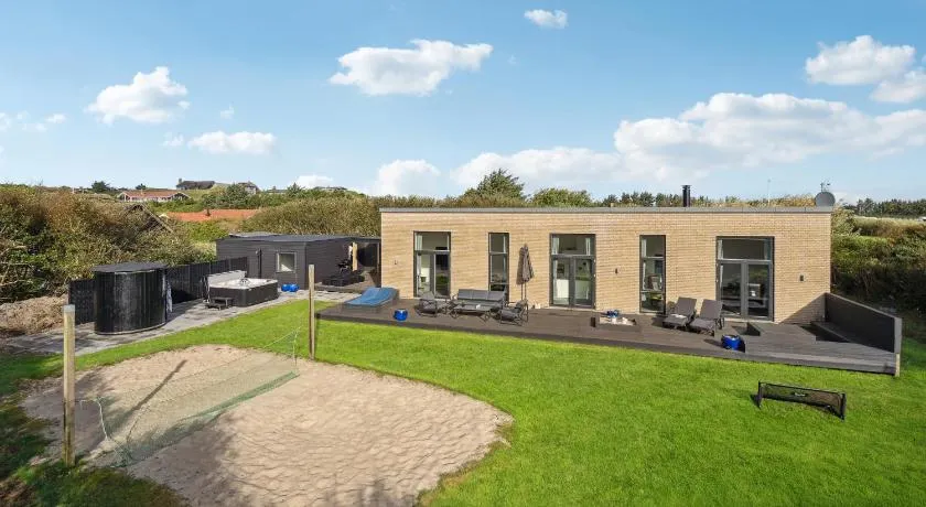 Gorgeous Home In Ringkøbing With Wifi - Image 1