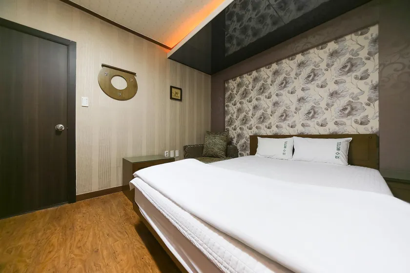 Gyeongju Angang Yes - Image 1