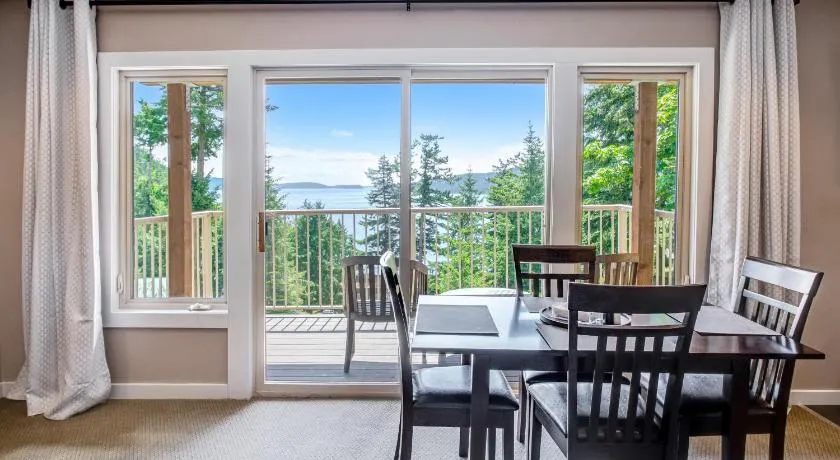 Cascade Bay Getaway - Image 1