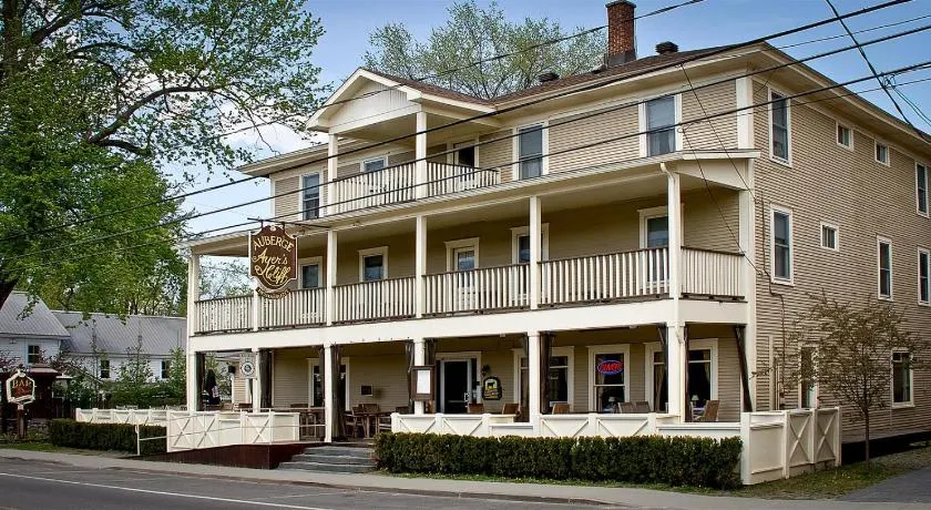 Auberge Ayer's Cliff - Image 1